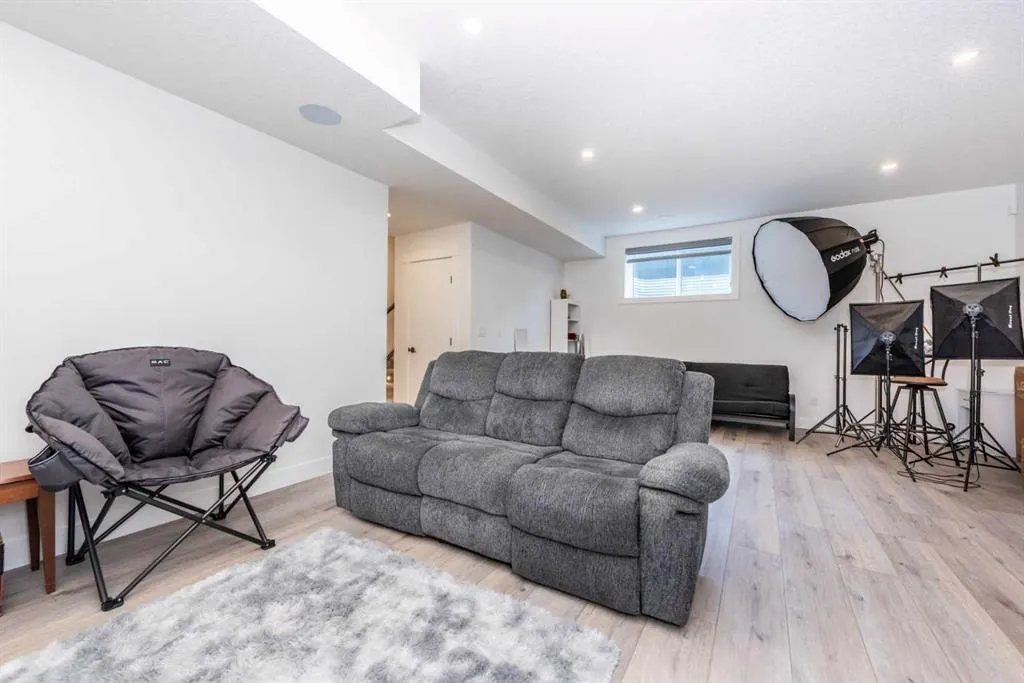53 Hampstead Mews NW