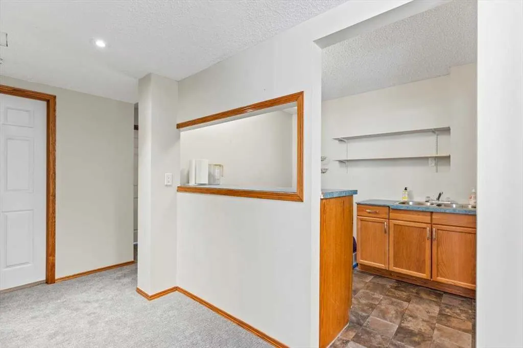 185 Westchester Way