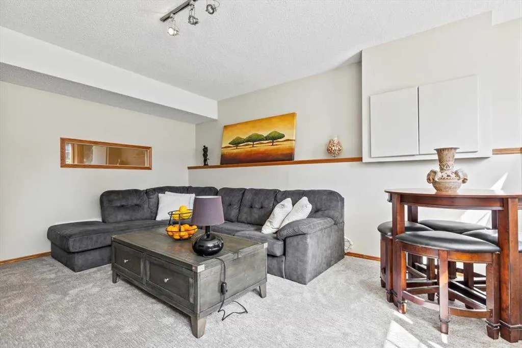 185 Westchester Way
