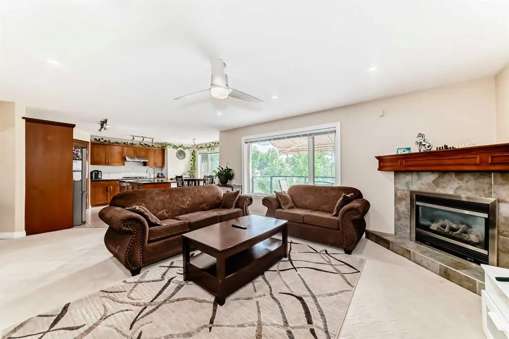 146 Scenic View Close NW