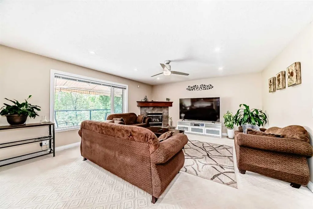 146 Scenic View Close NW