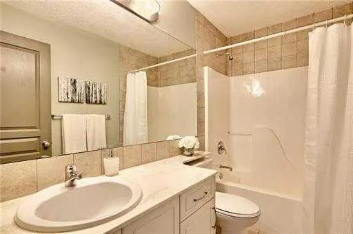 146 Scenic View Close NW