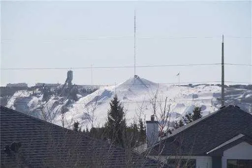 146 Scenic View Close NW