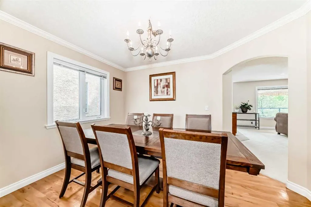 146 Scenic View Close NW