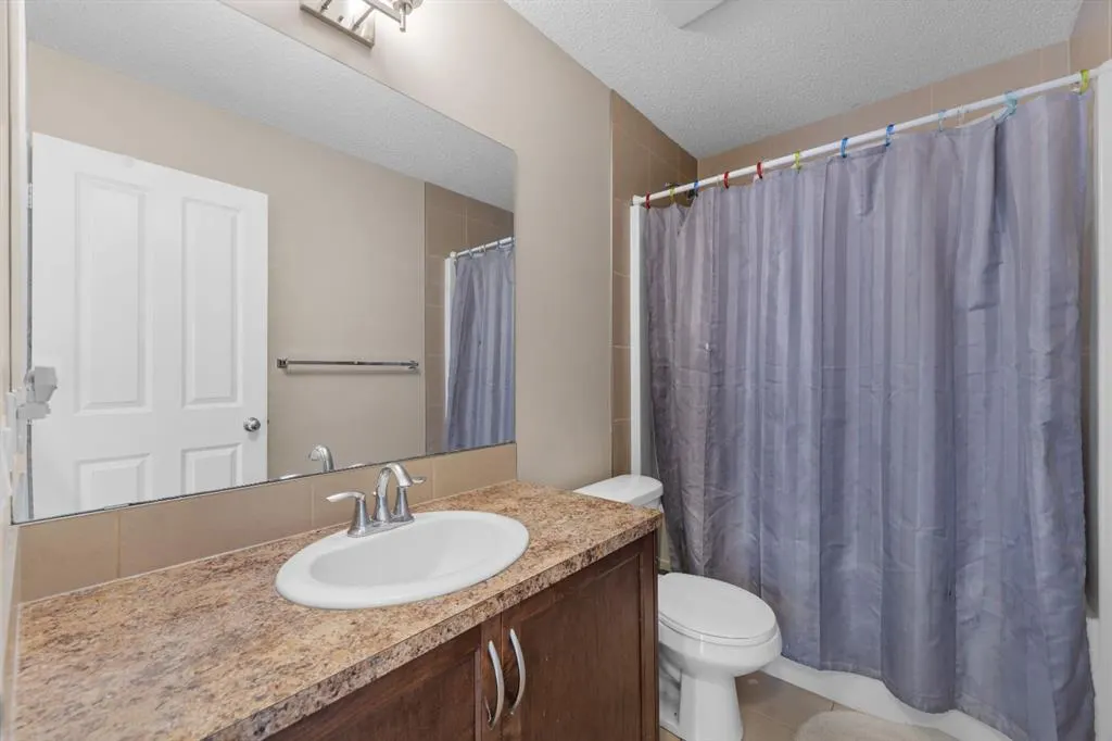 353 Panora Way NW