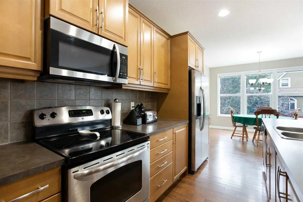 489 Mahogany Court SE