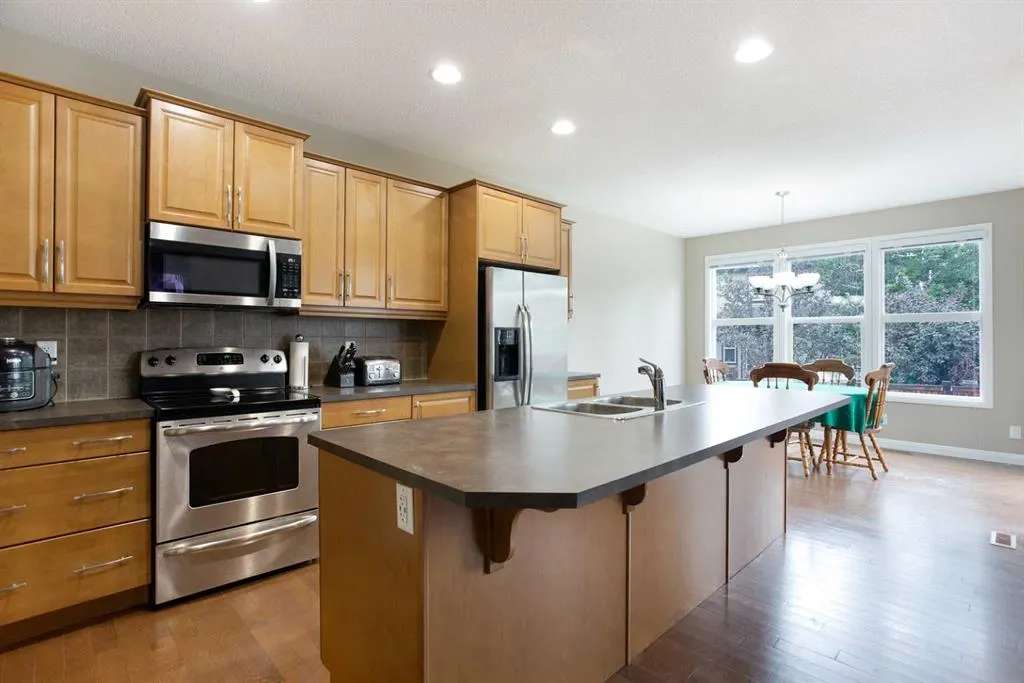 489 Mahogany Court SE