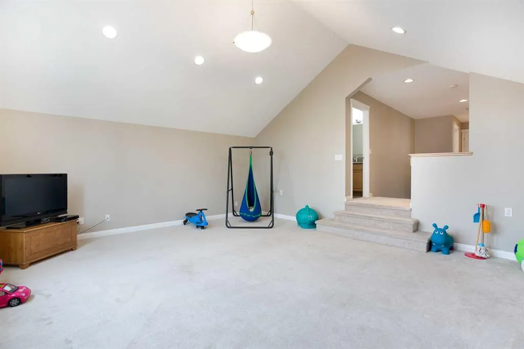489 Mahogany Court SE
