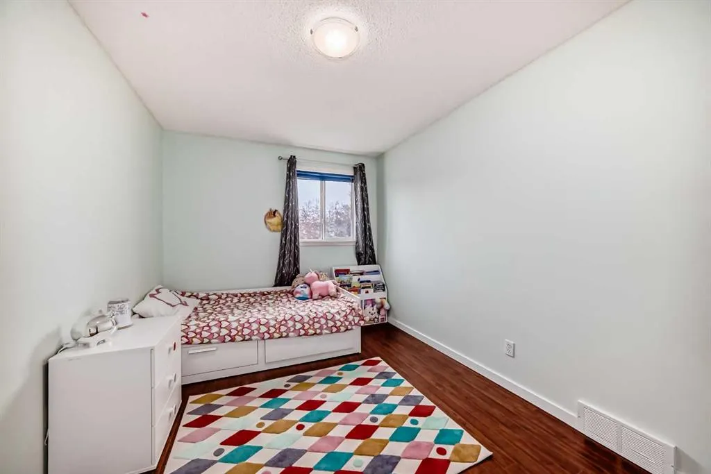43 Douglas Glen Park SE