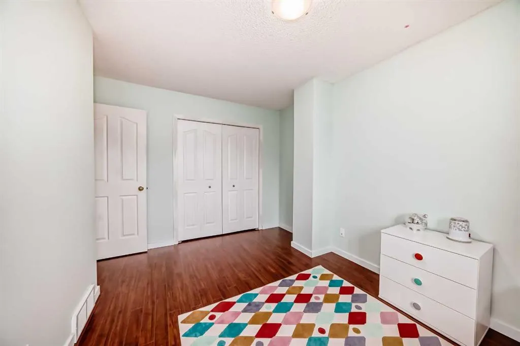 43 Douglas Glen Park SE