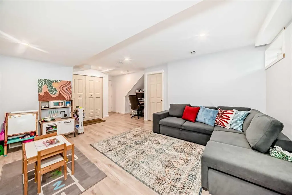 43 Douglas Glen Park SE