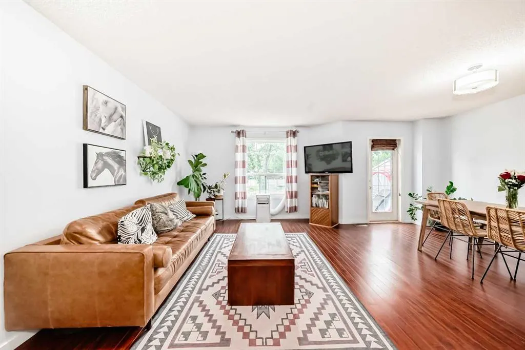43 Douglas Glen Park SE