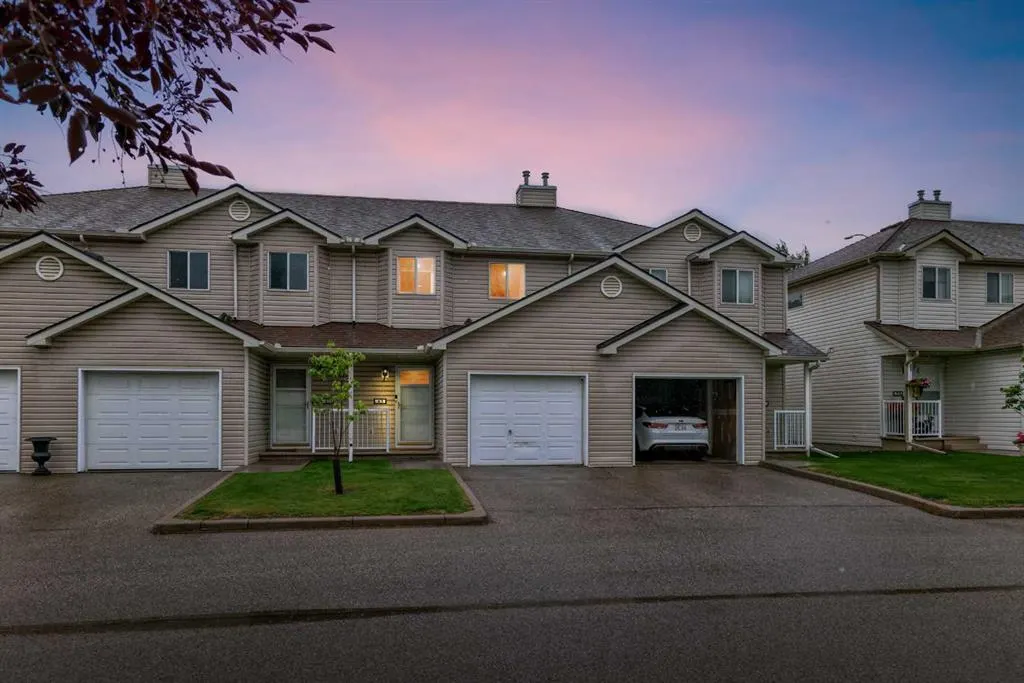 43 Douglas Glen Park SE