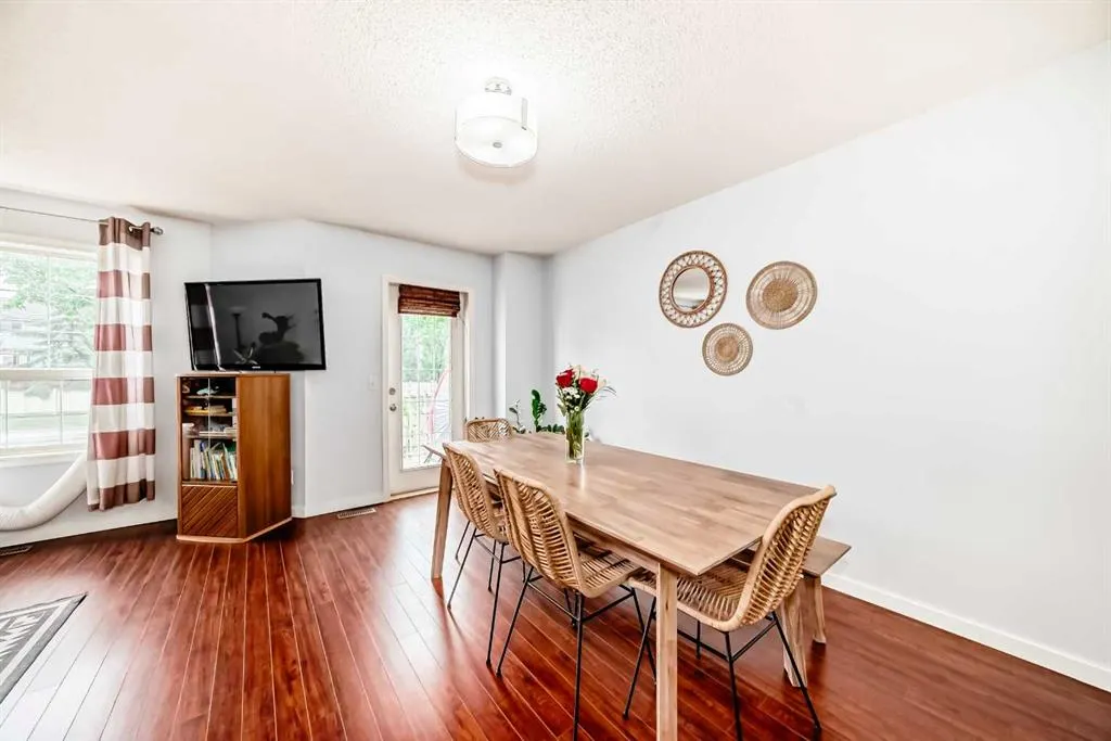 43 Douglas Glen Park SE