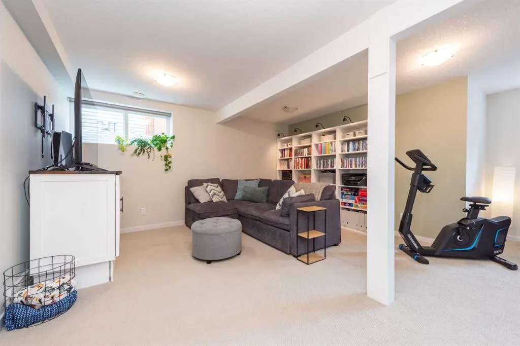 188 Wildrose Crescent