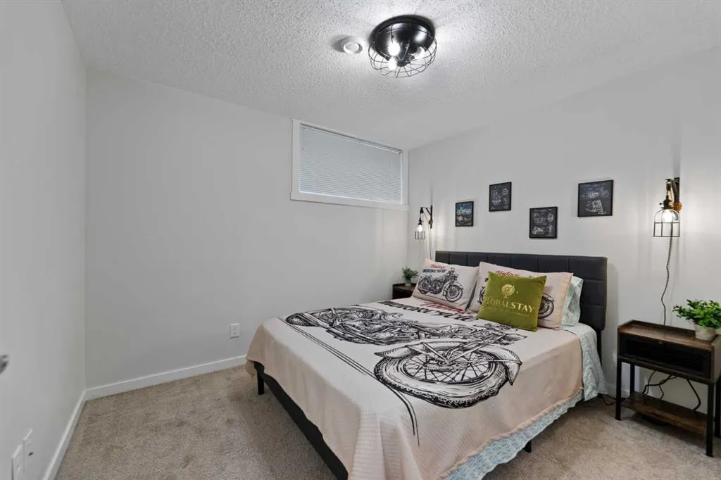 353 Cranbrook Square SE