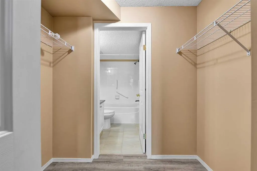 604 8 Street SW, #1212