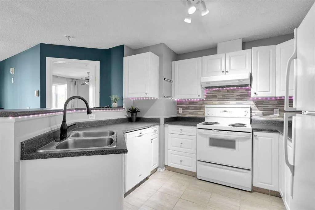 604 8 Street SW, #1212