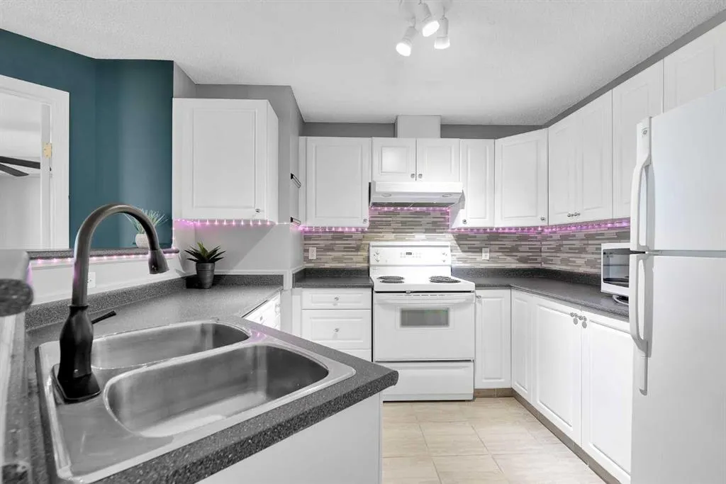 604 8 Street SW, #1212