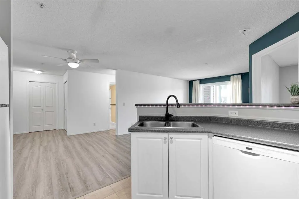 604 8 Street SW, #1212