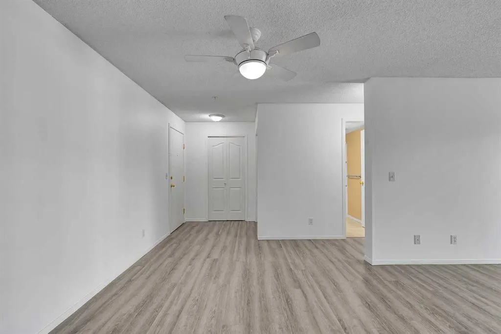 604 8 Street SW, #1212