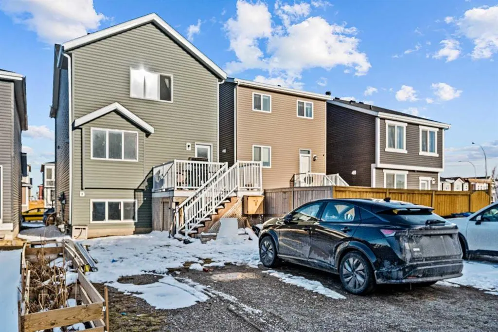 15 Red Embers Lane NE