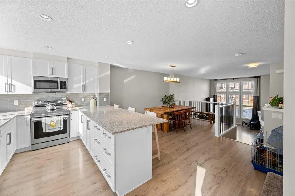 15 Red Embers Lane NE