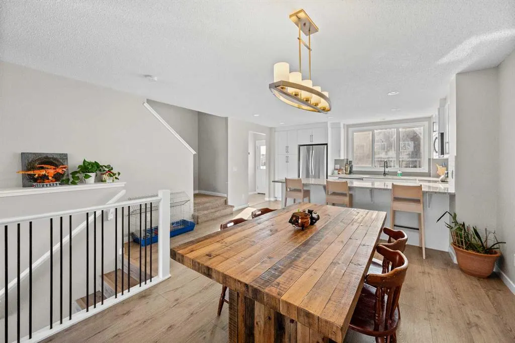 15 Red Embers Lane NE