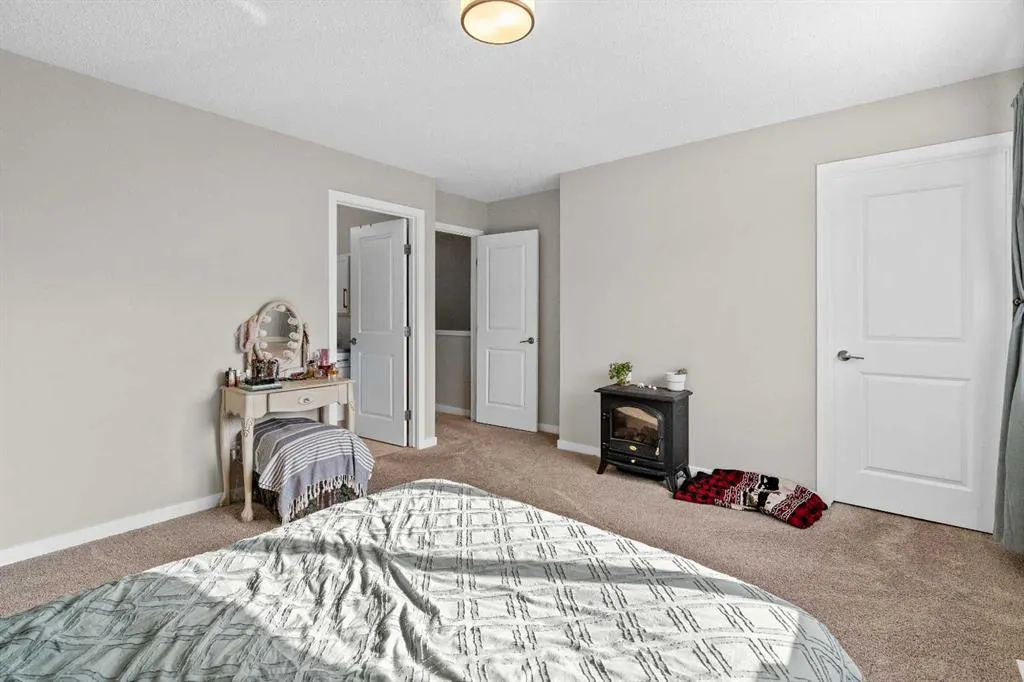 15 Red Embers Lane NE