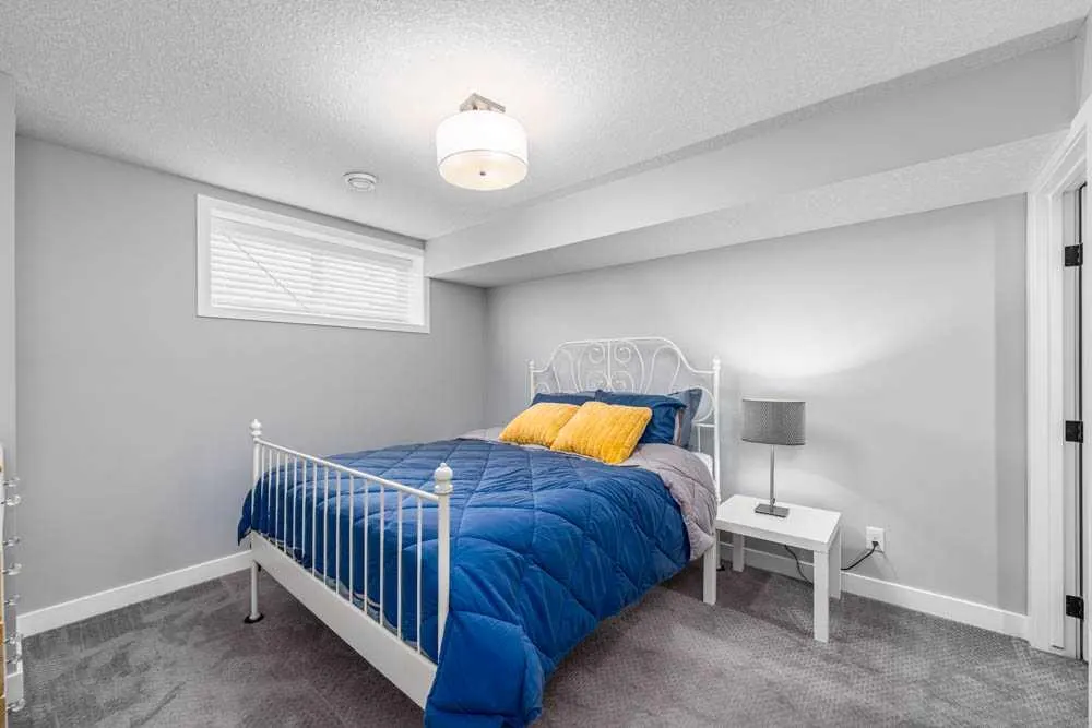 366 Masters Row SE