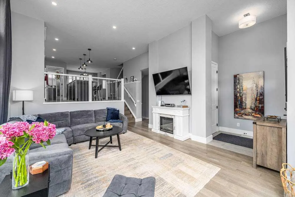 366 Masters Row SE