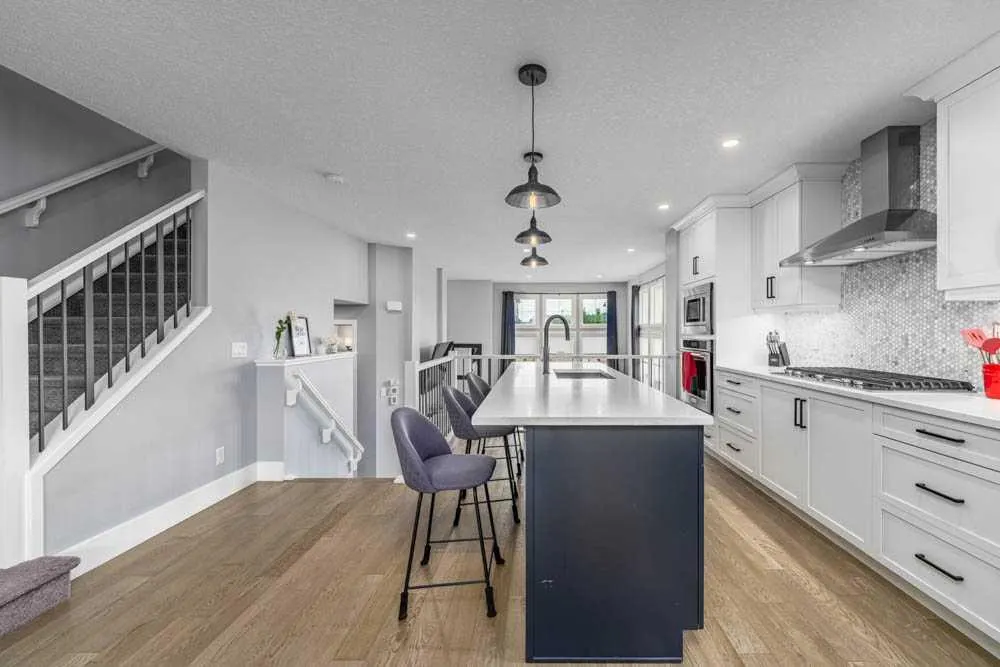 366 Masters Row SE