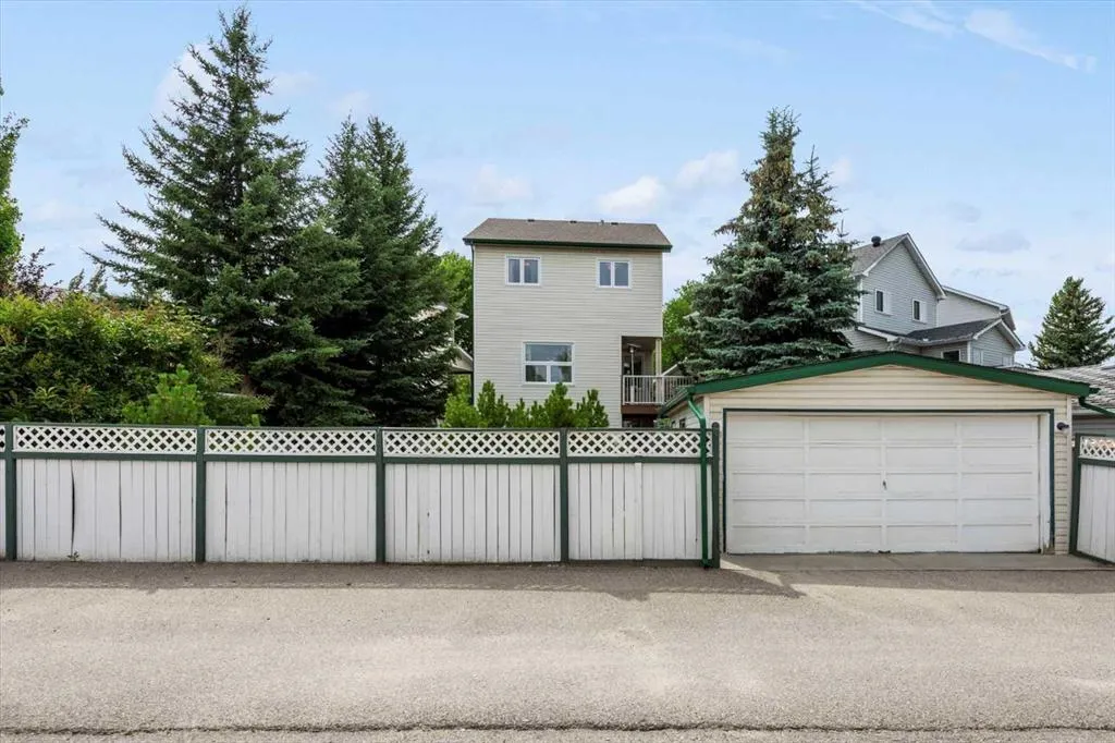 56 Hidden Spring Place NW