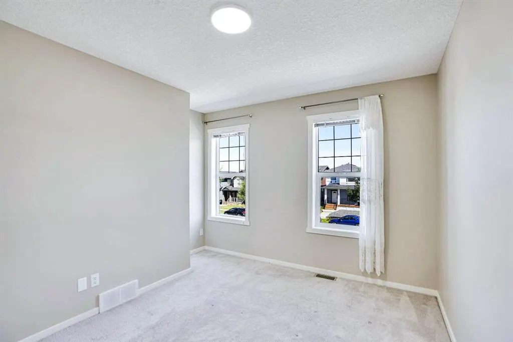 449 Evanston Drive N