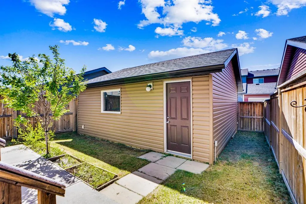 449 Evanston Drive N