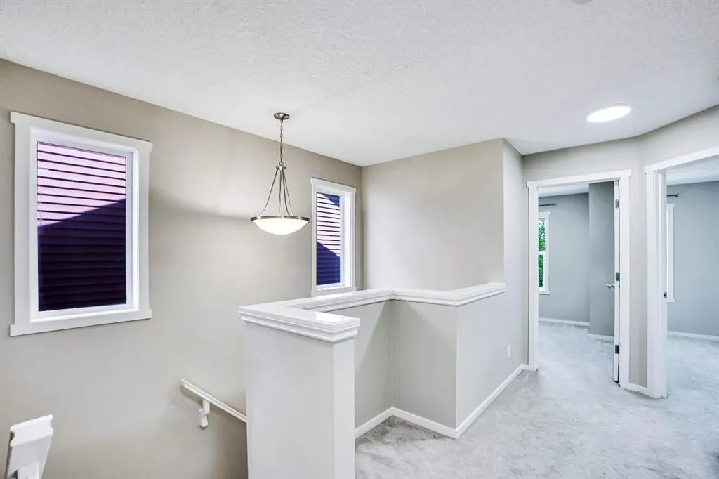 449 Evanston Drive N