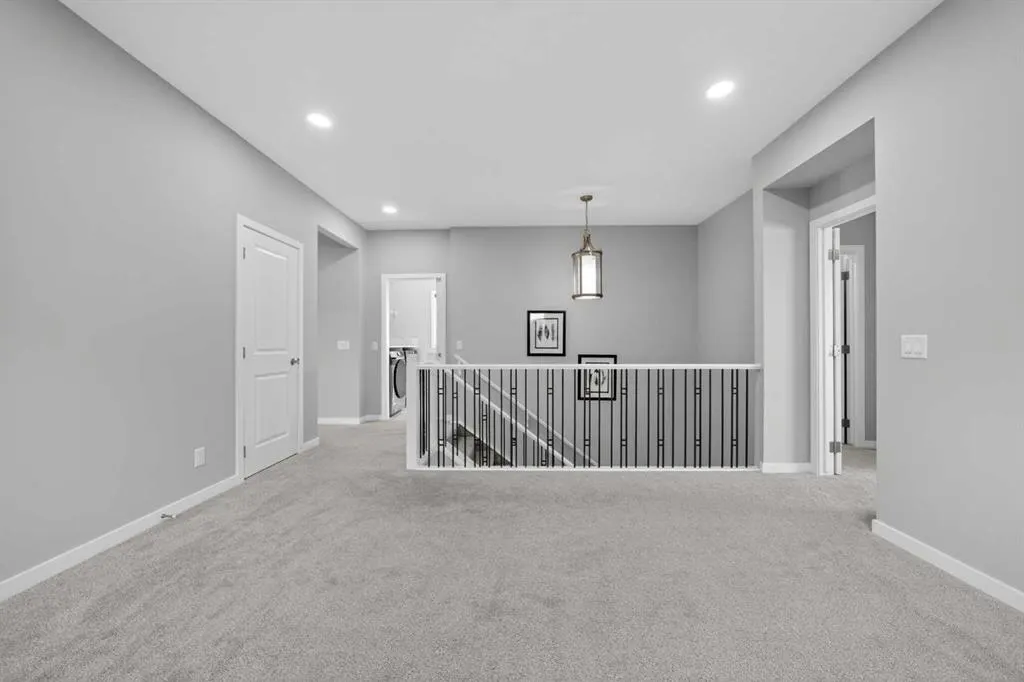 276 Calhoun Crescent NE