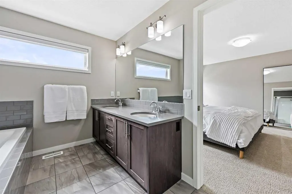 127 Fireside Crescent