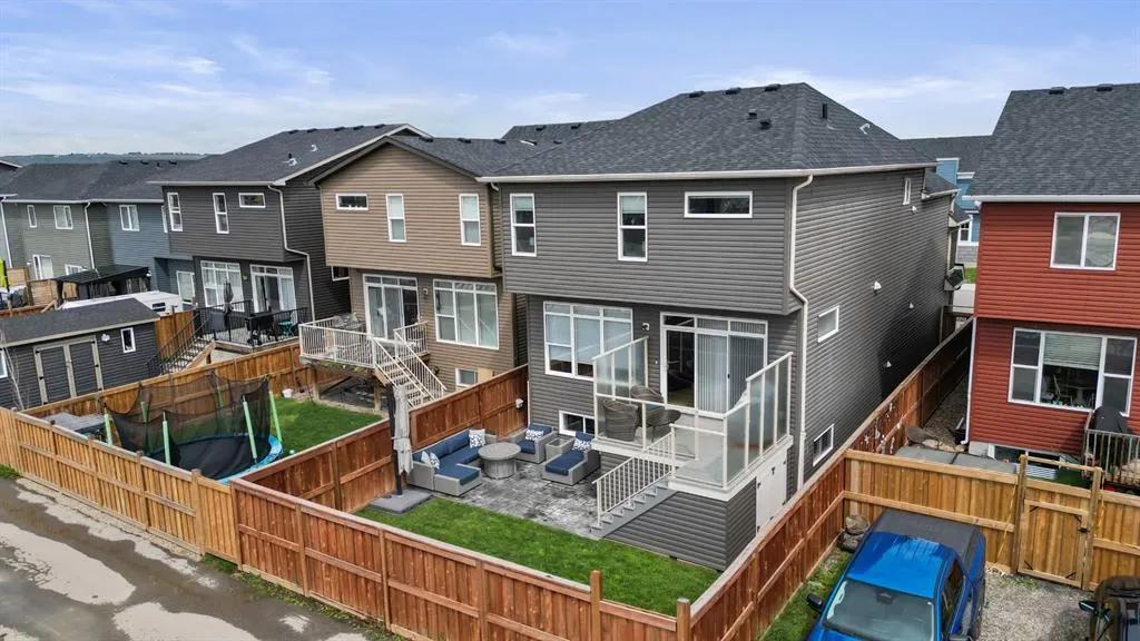 127 Fireside Crescent