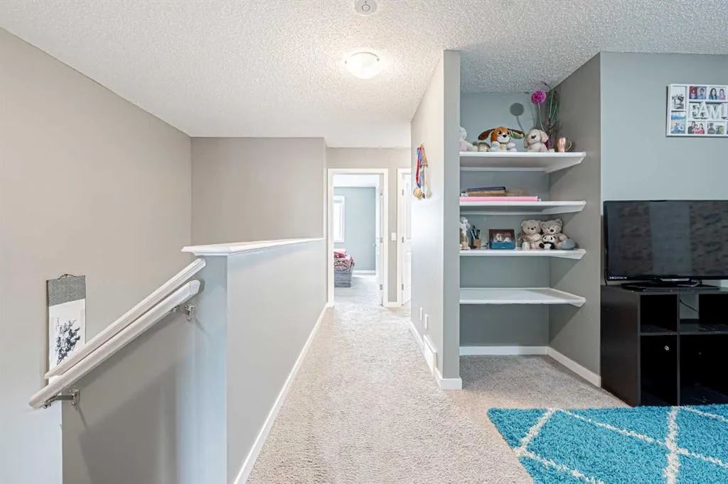 146 Skyview Point Crescent NE