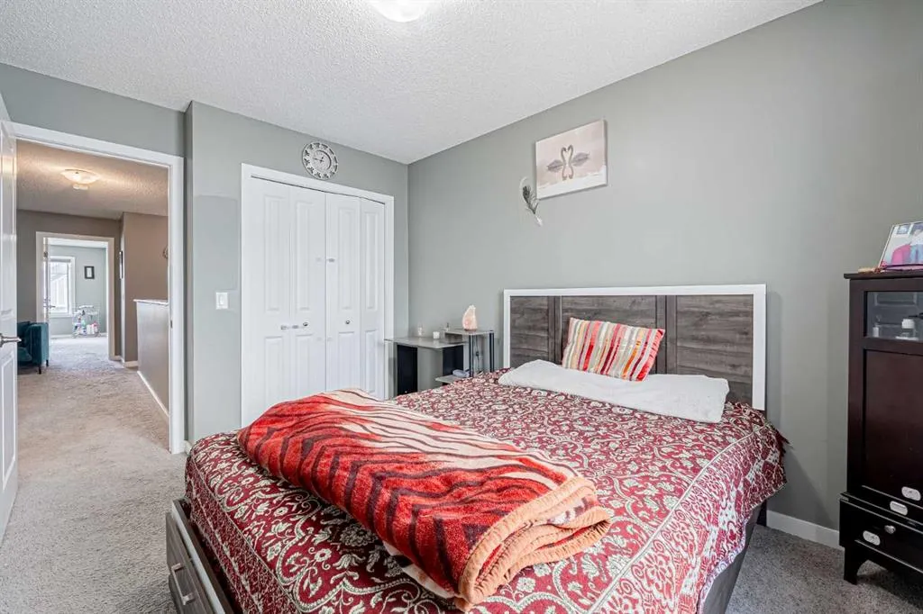 146 Skyview Point Crescent NE