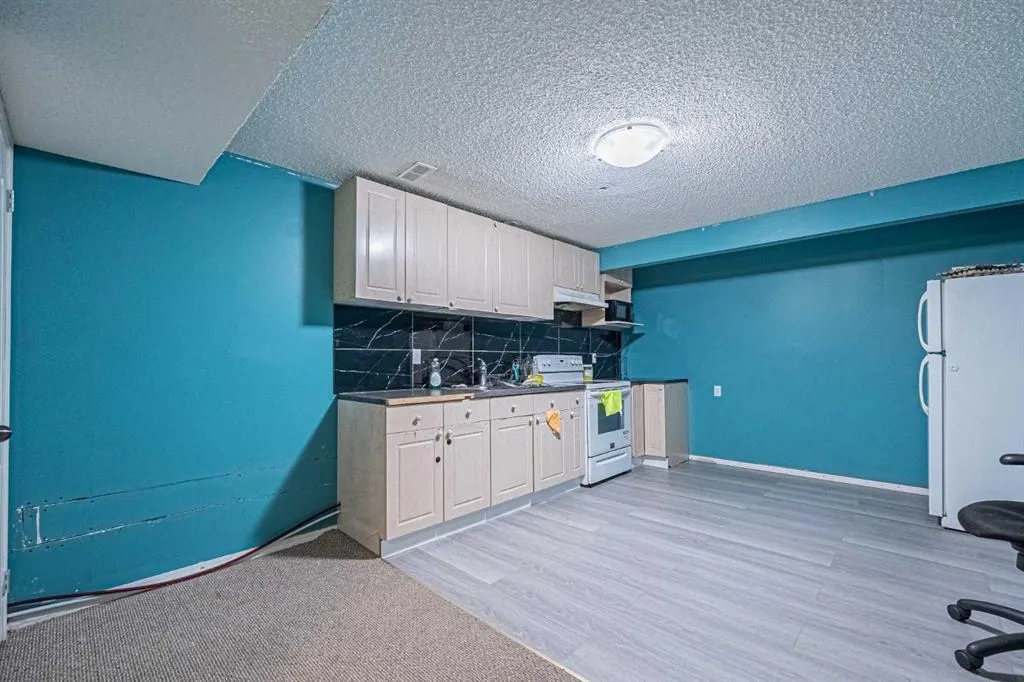 121 Saddlecrest Green NE