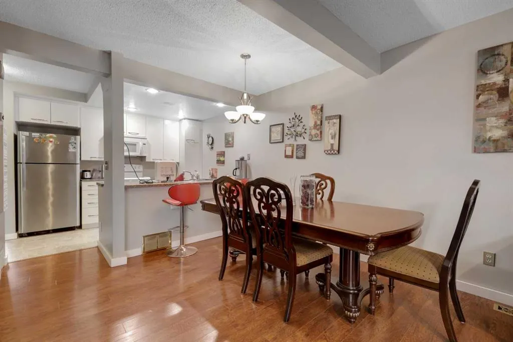 41 Glenbrook Crescent, #17