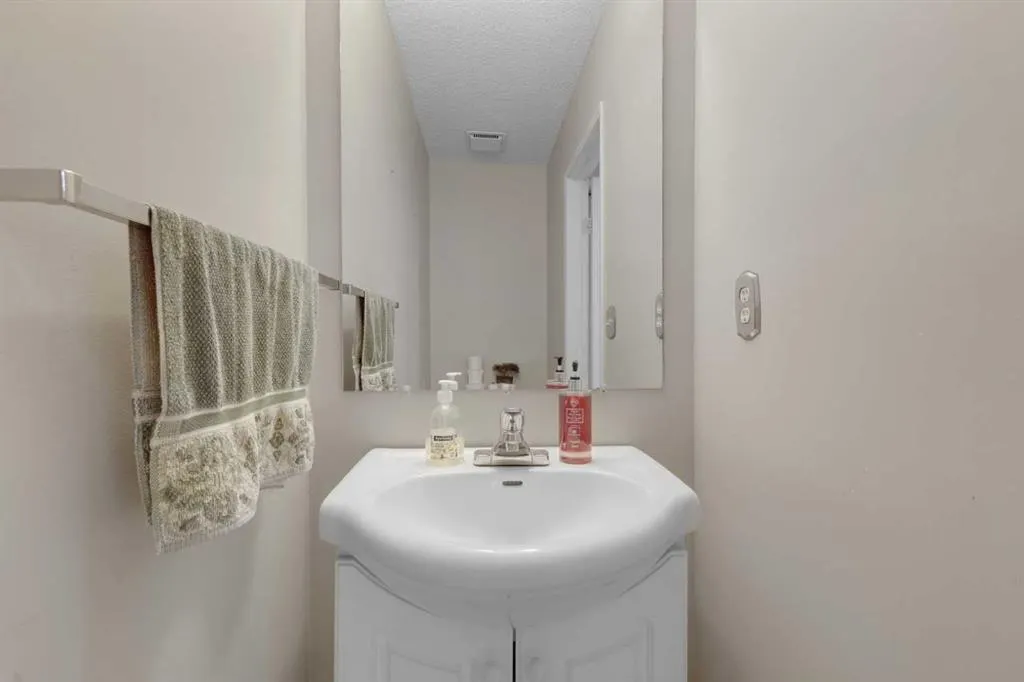 41 Glenbrook Crescent, #17