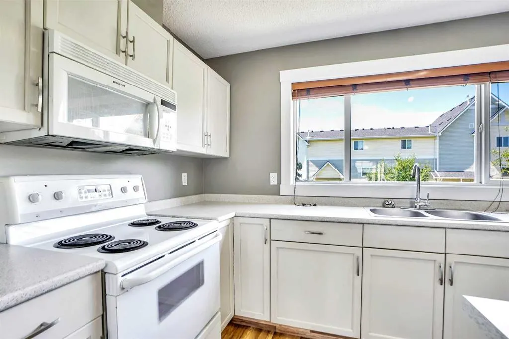 91 Prestwick Acres Lane SE