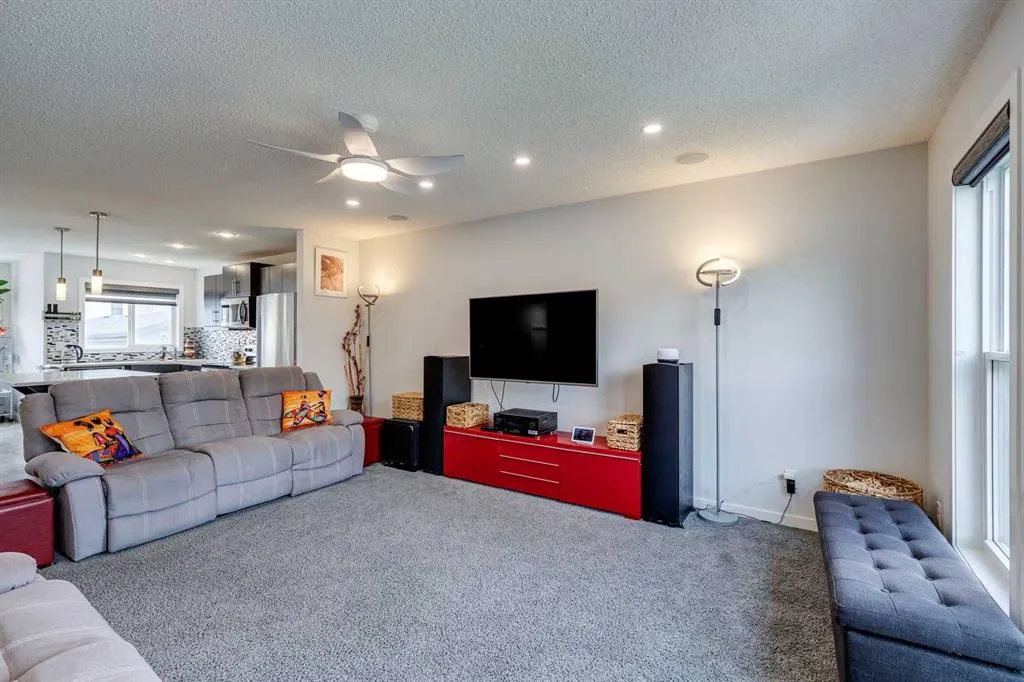 144 Skyview Point Green NE