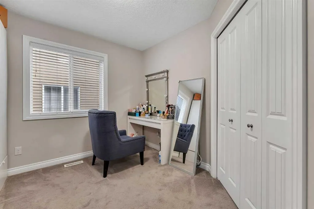 296 Evansborough Way NW