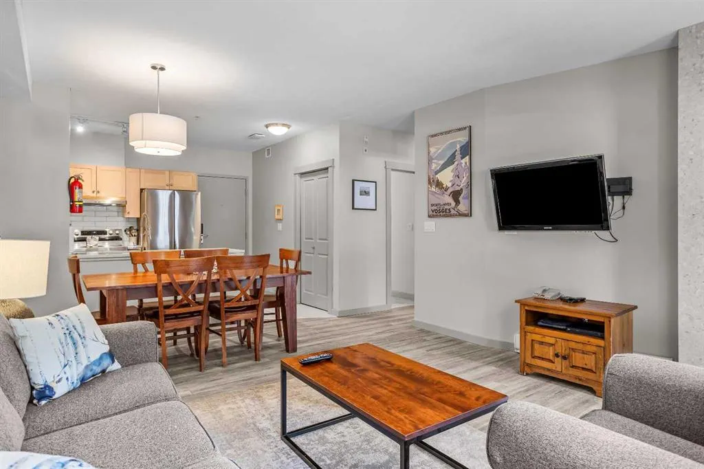 107 Montane Road, #106