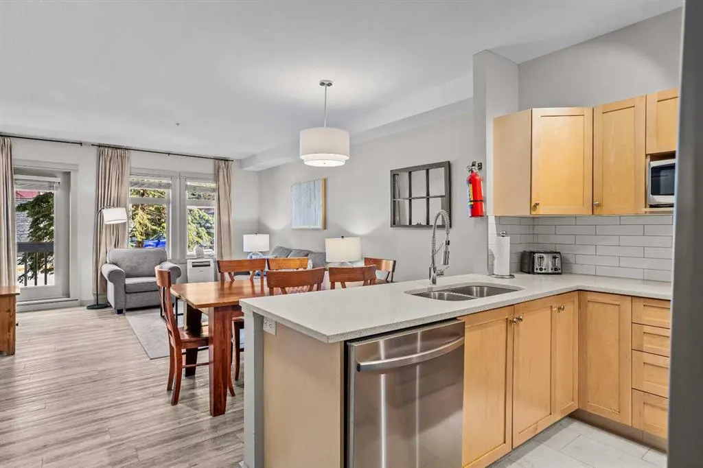 107 Montane Road, #106
