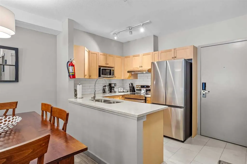 107 Montane Road, #106